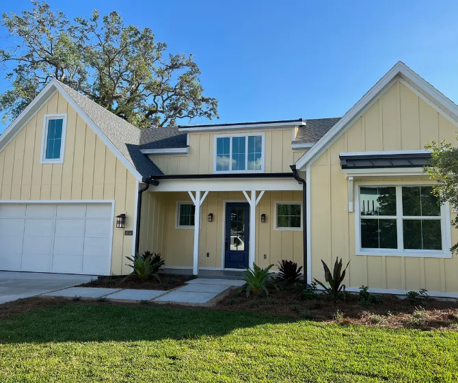 Exterior house paintng with durable weather-resistant in Sarasota